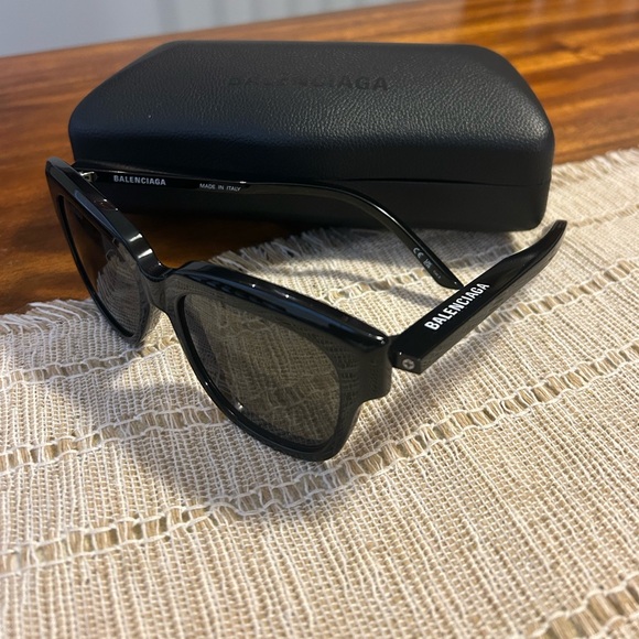 BRAND NEW BALENCIAGA BB0160S 001‎ Black/Grey Unisex Sunglasses - Picture 1 of 16